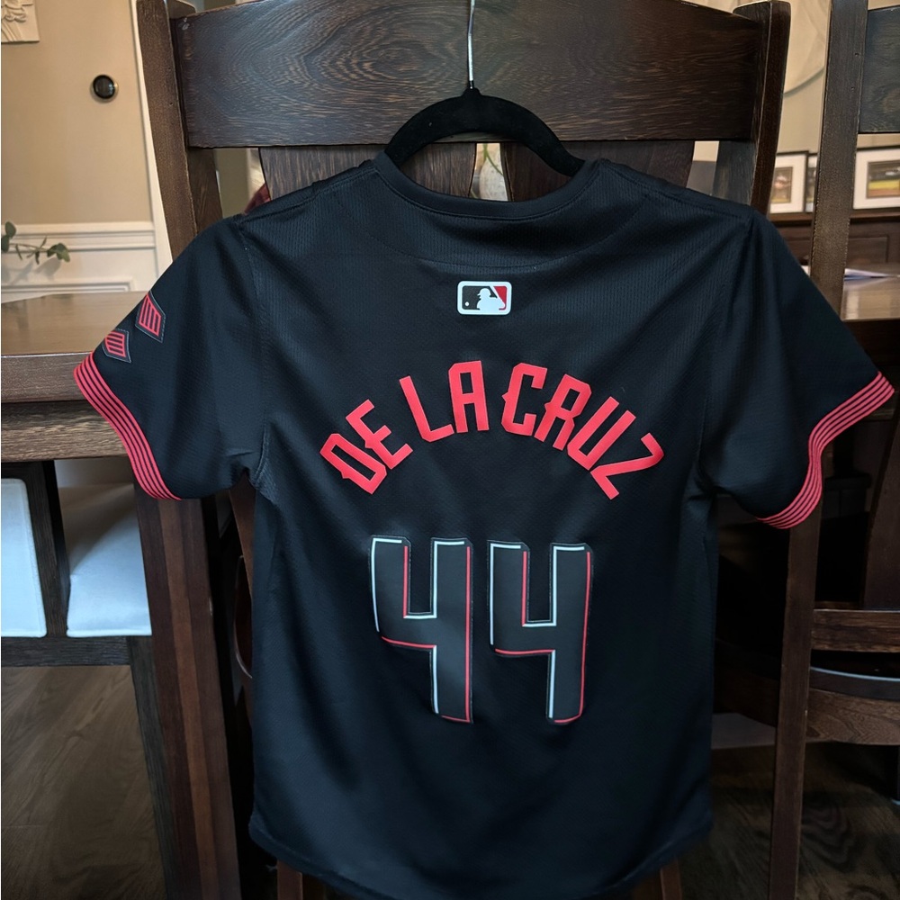 Cincinnati Black and Red Baseball Jersey De La Cruz #44 Youth small